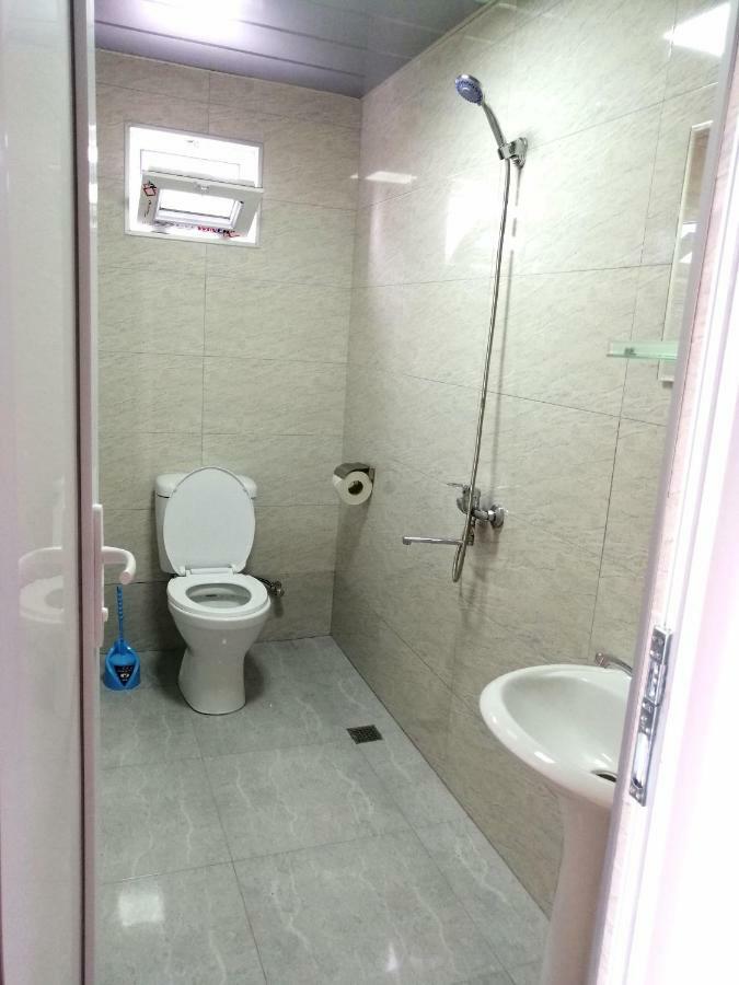 מלון באטומי David Dali House מראה חיצוני תמונה