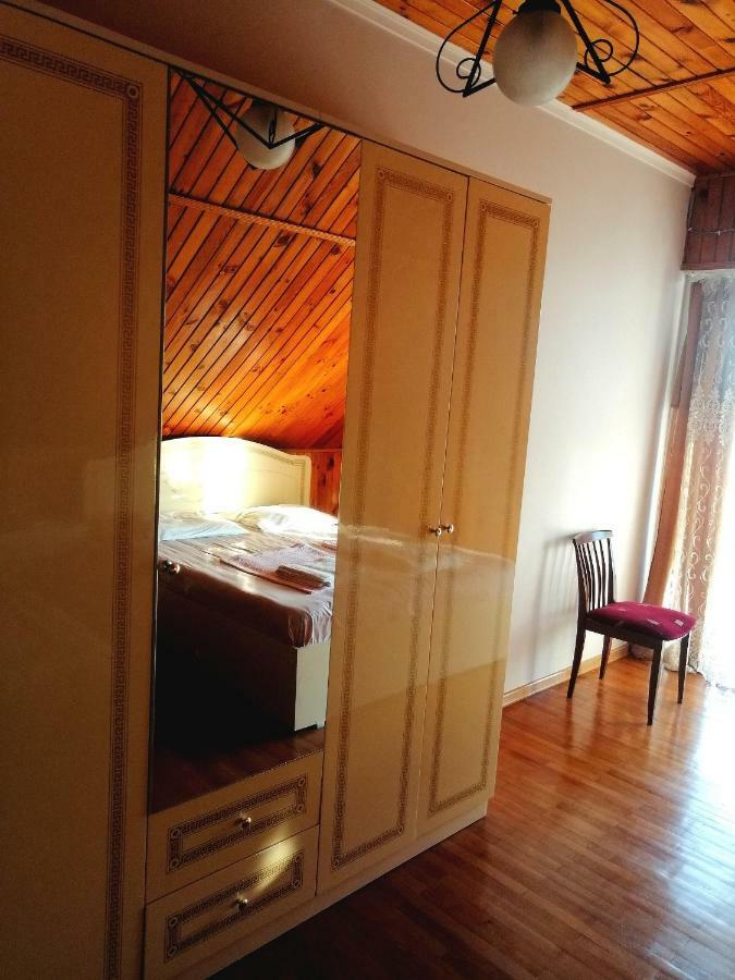 מלון באטומי David Dali House מראה חיצוני תמונה